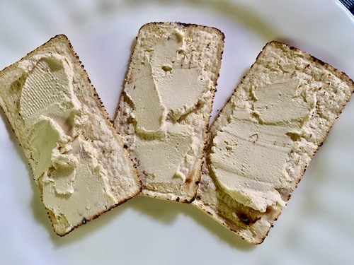 photo of vegan cream cheese on crackers